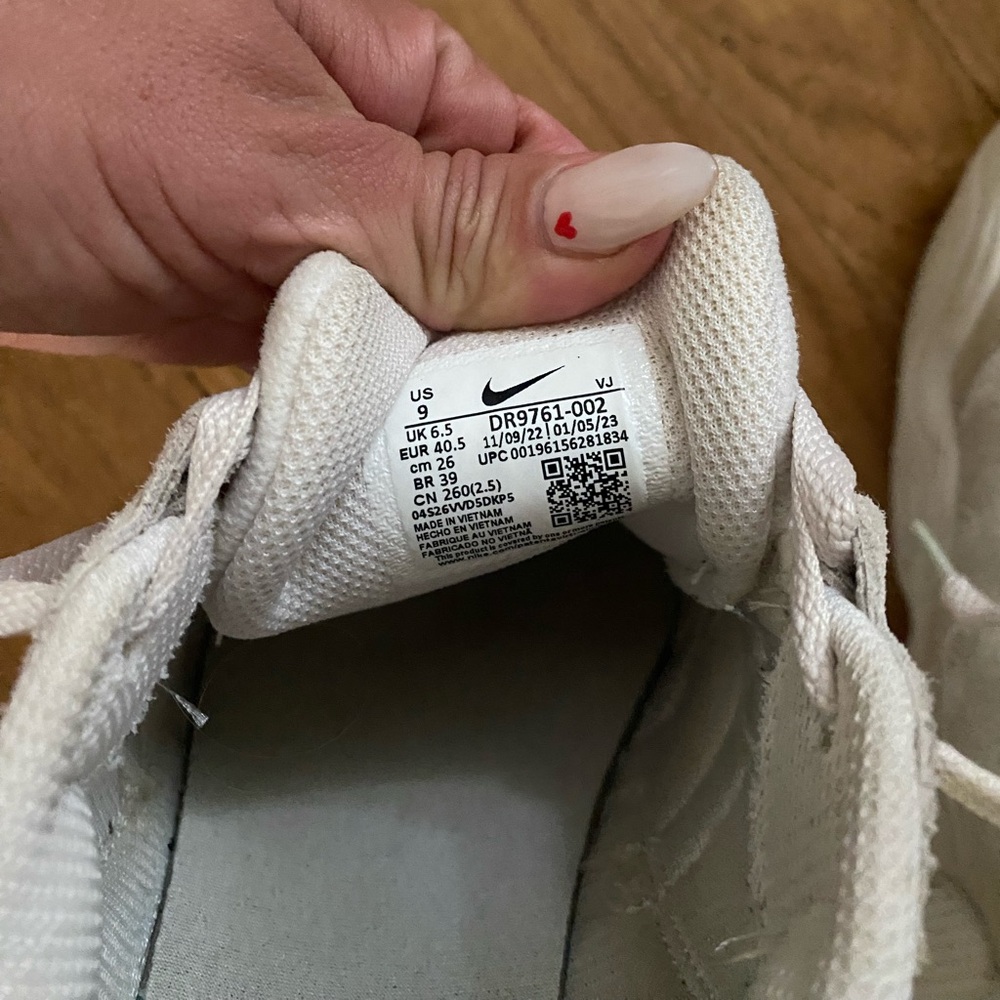 Nike Tech Hera Size 9 Cream, barely worn